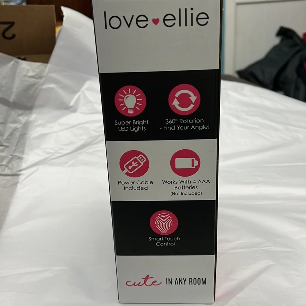 NIB LED light up Unicorn Mirror, USB power cable included, works with AAA too